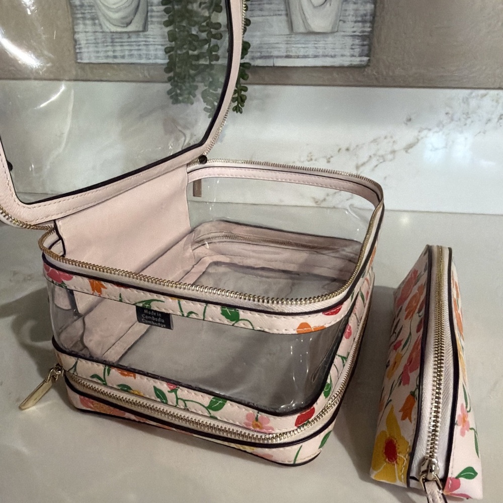 Kate Spade Strawberry Garden Travel Cosmetic Set Pink Multi - Picture 6 of 8
